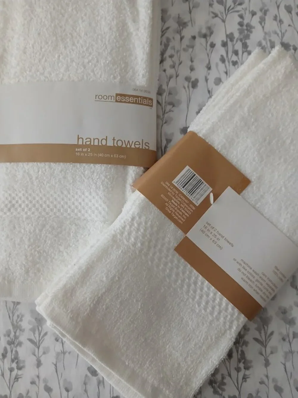 Room Essentials Hand Towels - White 2 sets of 2 (4) towels total - NEW